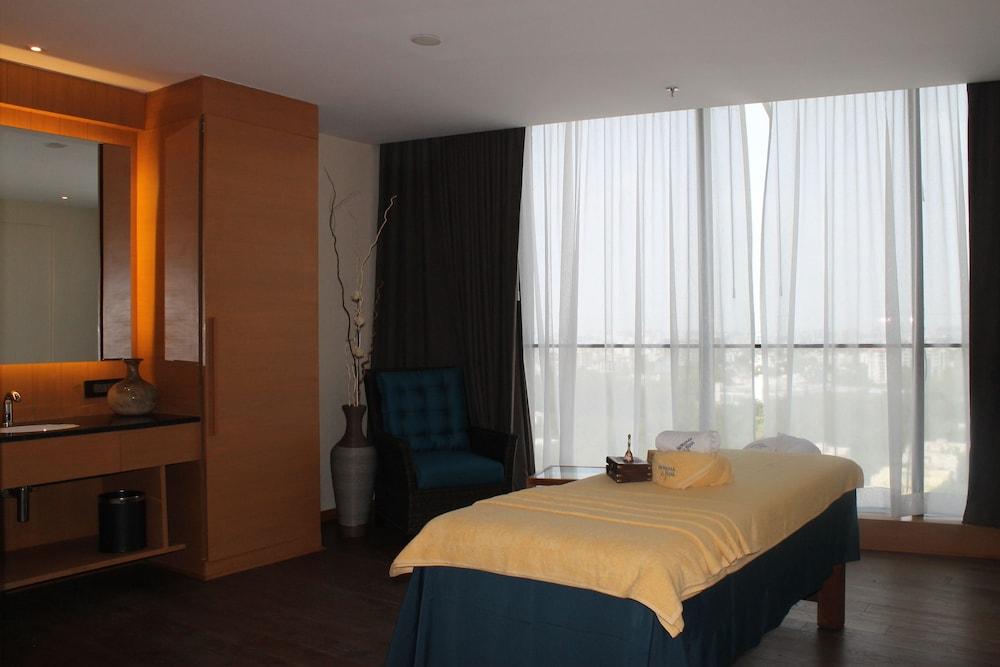 Doubletree By Hilton Ahmedabad Otel Dış mekan fotoğraf
